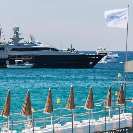 Aout 42 Cannes
