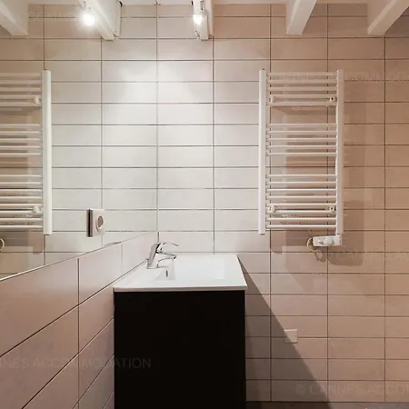 Apartamento Aout 42 *